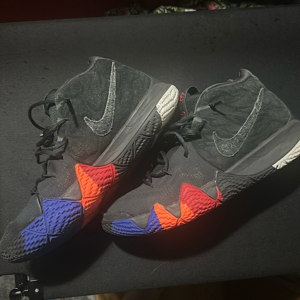 Nike Kyrie year of the monkey size 13 men’s